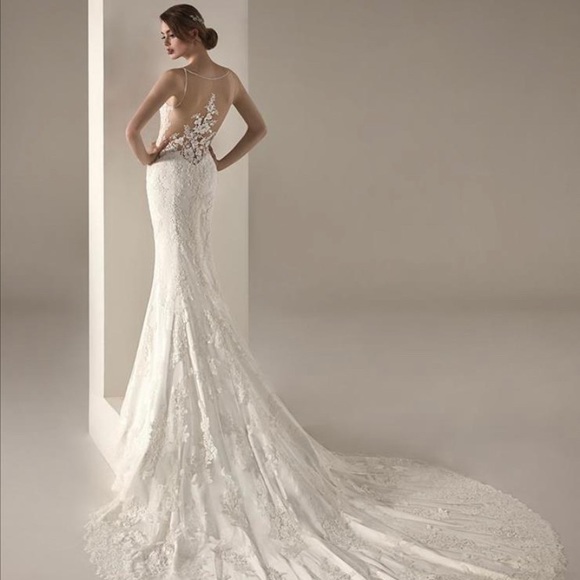 Pronovias Beaded Designer Wedding Dress - Picture 4 of 5
